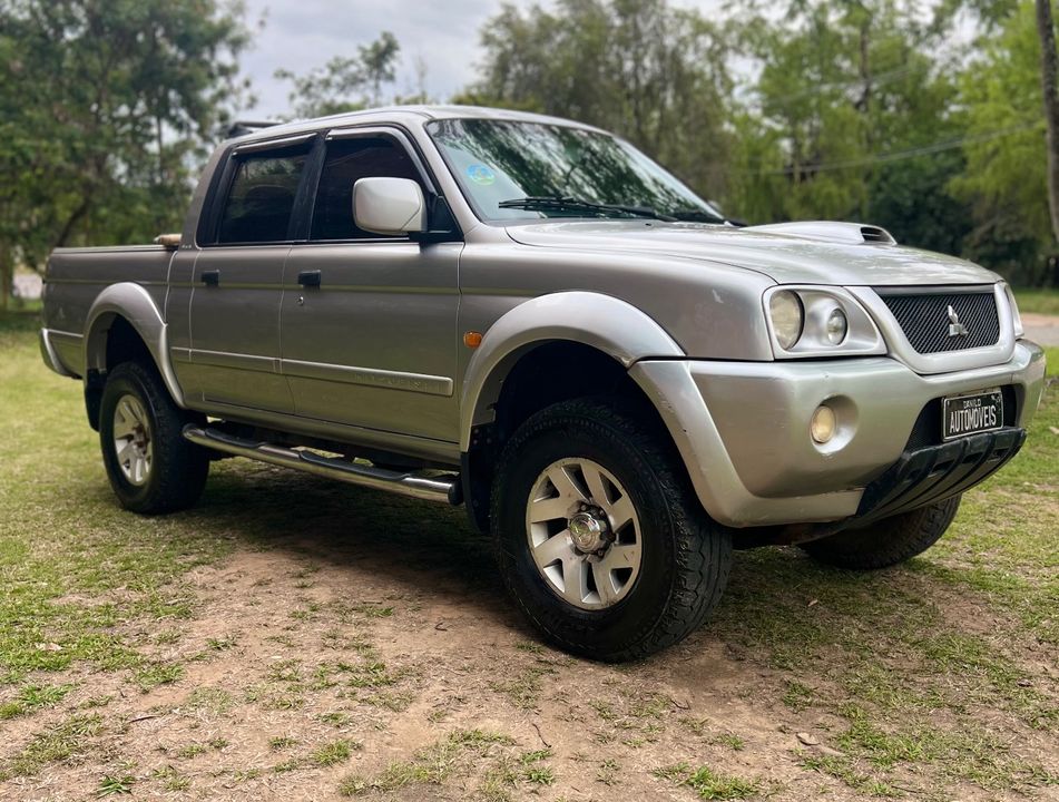Mitsubishi L200 Sport HPE 2.5 4x4 CD DTI Dies. Mec.