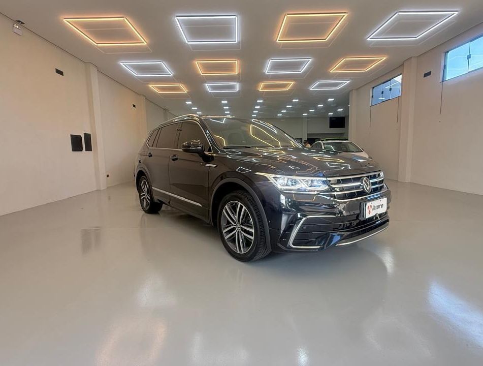 VolksWagen TIGUAN Allspac R-Line 300 TSI 2.0 