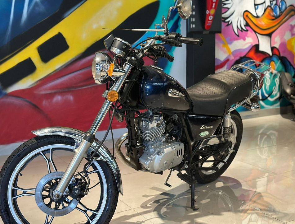 SUZUKI INTRUDER 125