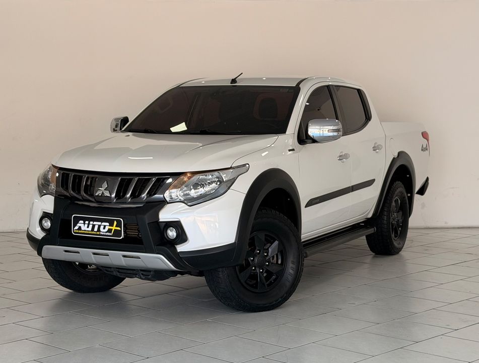 Mitsubishi L200 Tri. Out. HPE-S 2-4 CD 4X4 Die. Aut