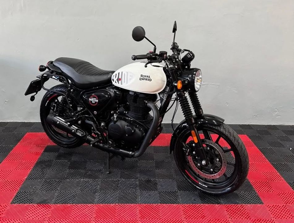 Royal Enfield Hunter 350 Dapper