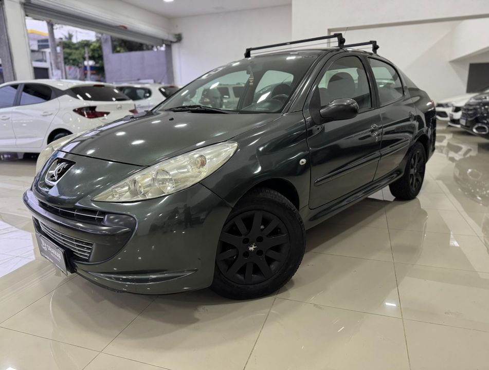 Peugeot 207 Sedan Passion XR 1.4 Flex 8V 4p