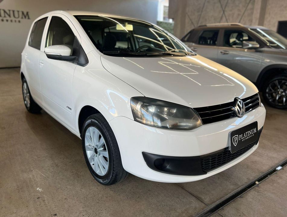 Volkswagen 1.0 Mi Total Flex 8V 5p 