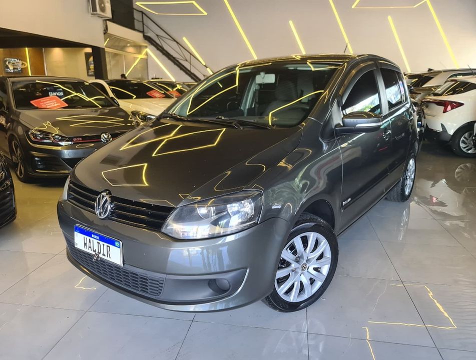 VolksWagen Fox 1.6 Mi Total Flex 8V 5p