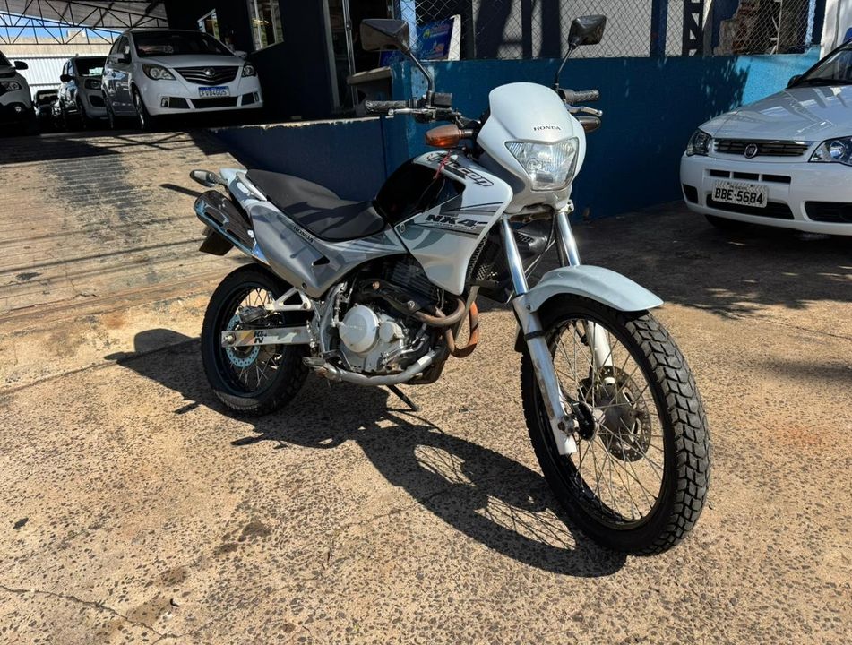 HONDA NX-4 FALCON 400