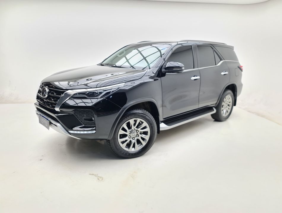 Toyota Hilux CD SRX 4x4 2.8 TDI 16V Diesel Aut.