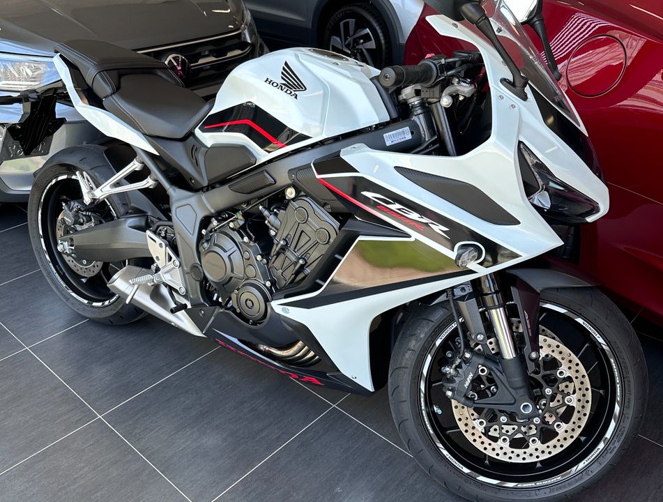 HONDA CBR 650 R