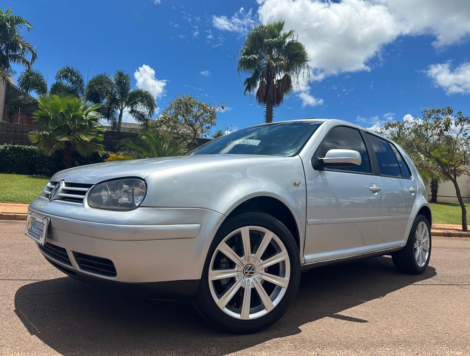 VolksWagen Golf 2.0/2.0 T. Flex Mec.(Black & Silv)