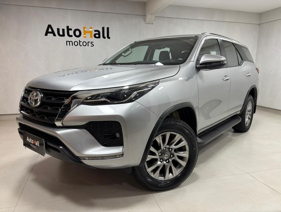 Toyota Hilux SW4 SRV 4x2 2.7 Flex 16V Aut.