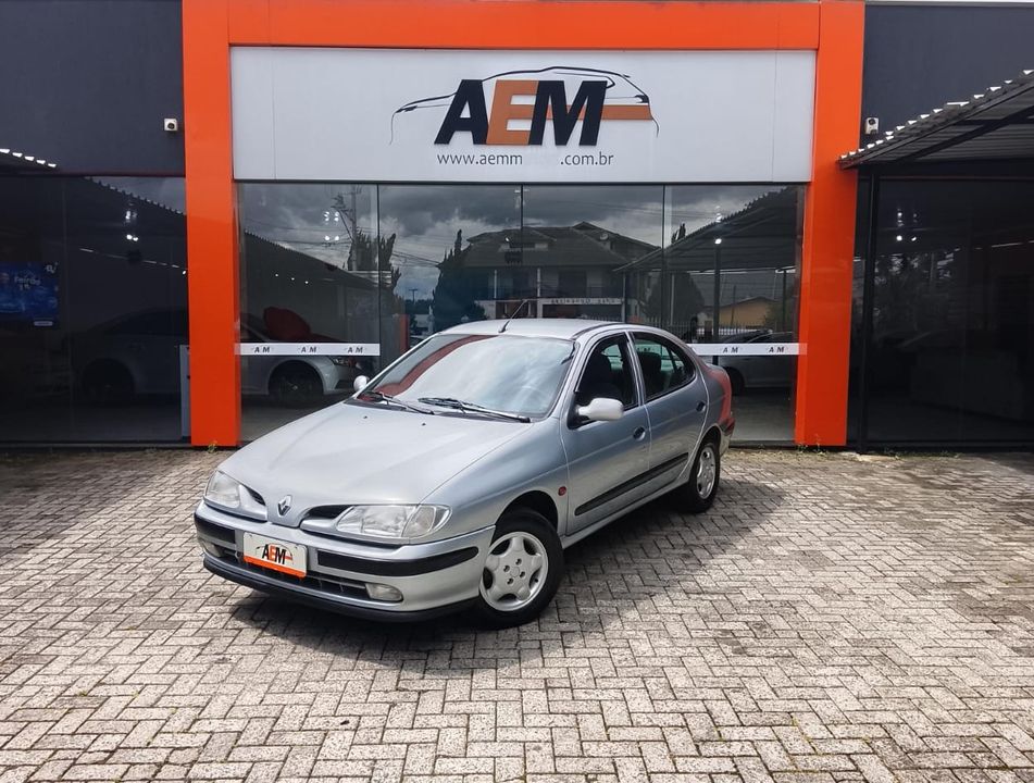 Renault Megane Sedan RT 2.0