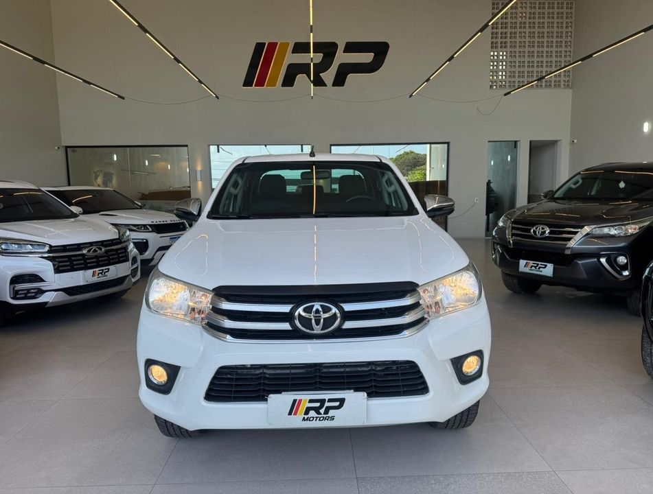 Toyota Hilux CD 4x4 2.8 Diesel Mec.