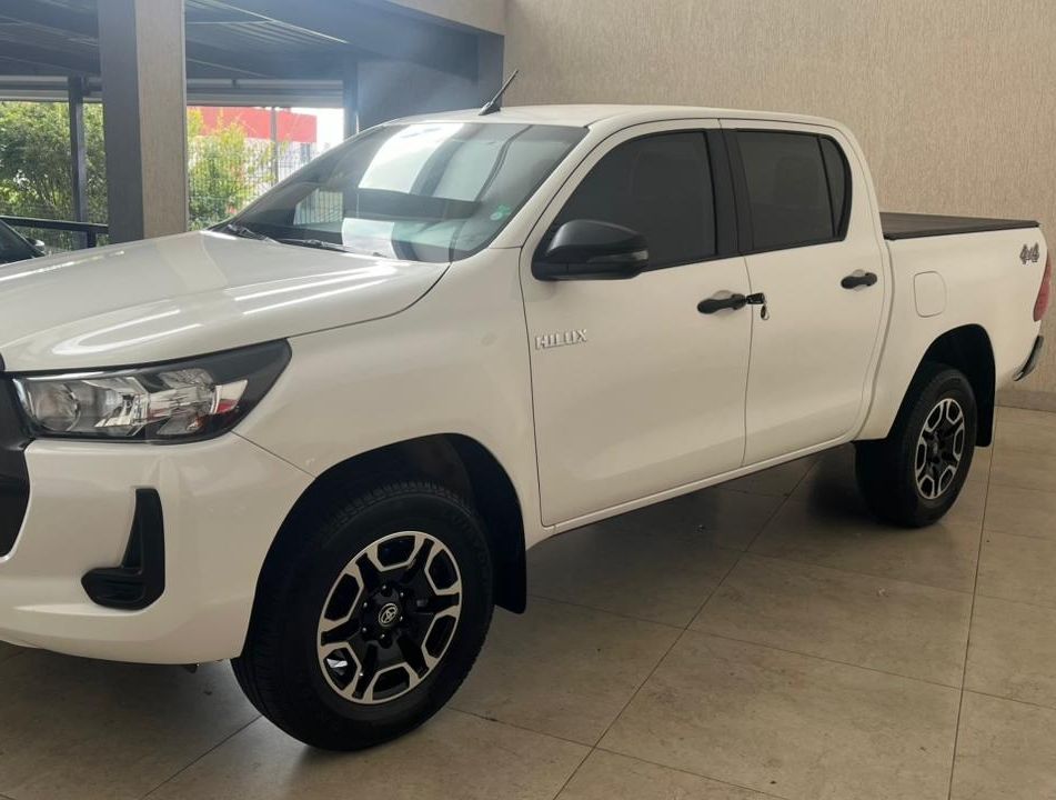 Toyota Hilux CD 4x4 2.8 Diesel Mec.