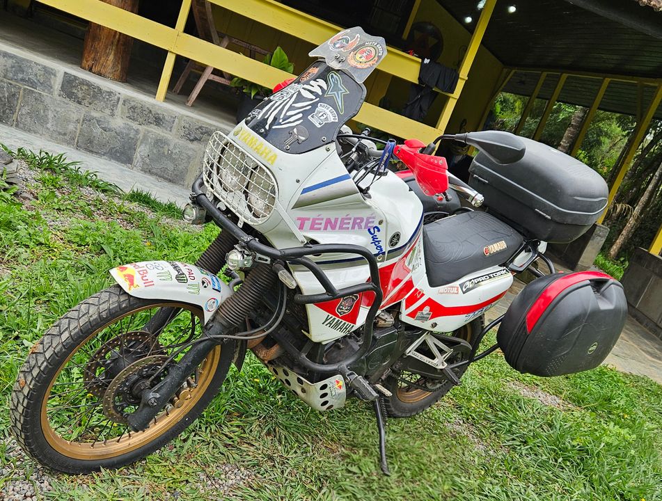 YAMAHA XTZ 750 S TENERE