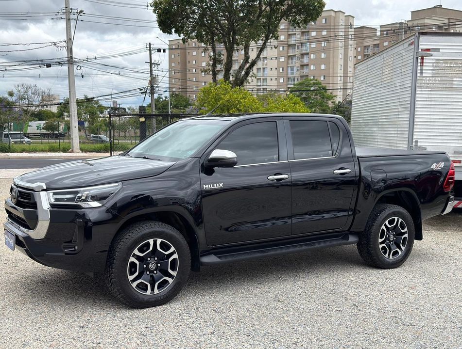 Toyota Hilux CD SRX 4x4 2.8 TDI 16V Diesel Aut.