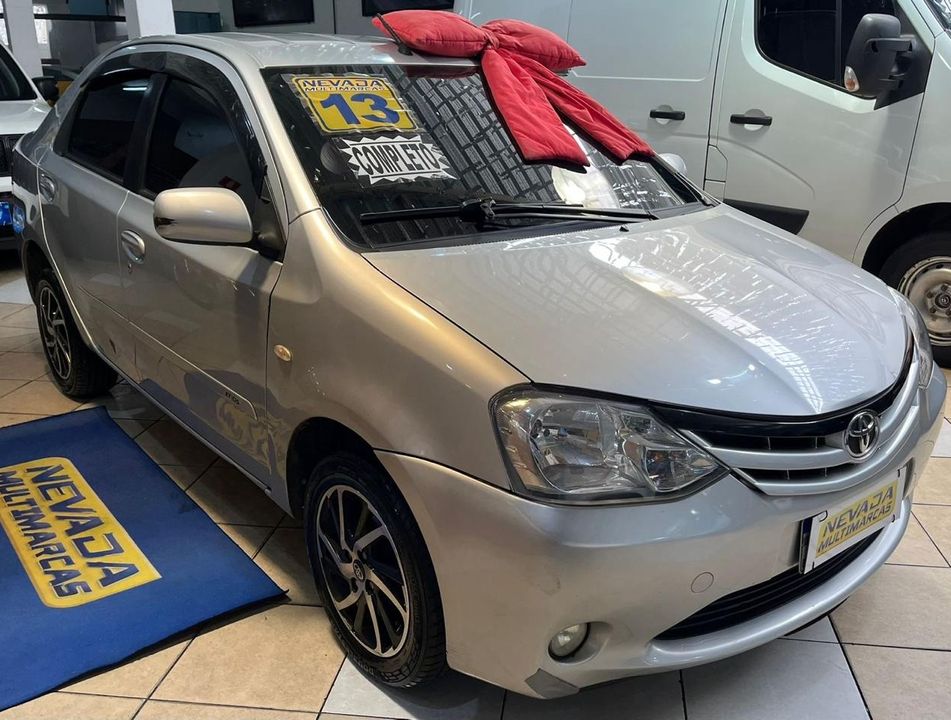 Toyota ETIOS XS Sedan1.5 Flex 16V 4p Mec.