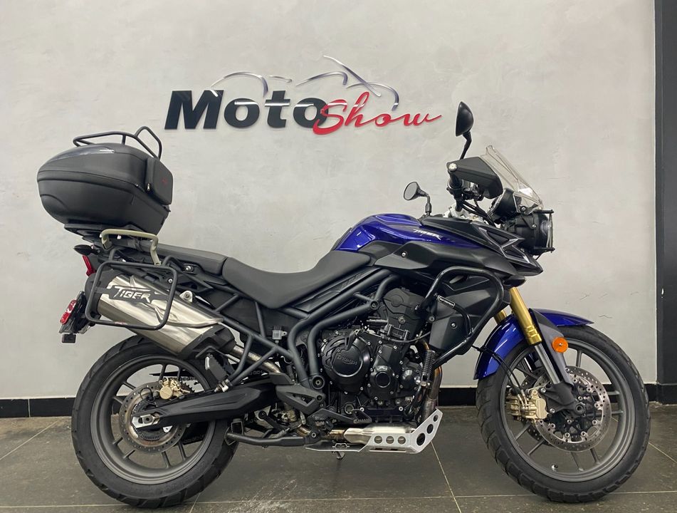 TRIUMPH TIGER 800