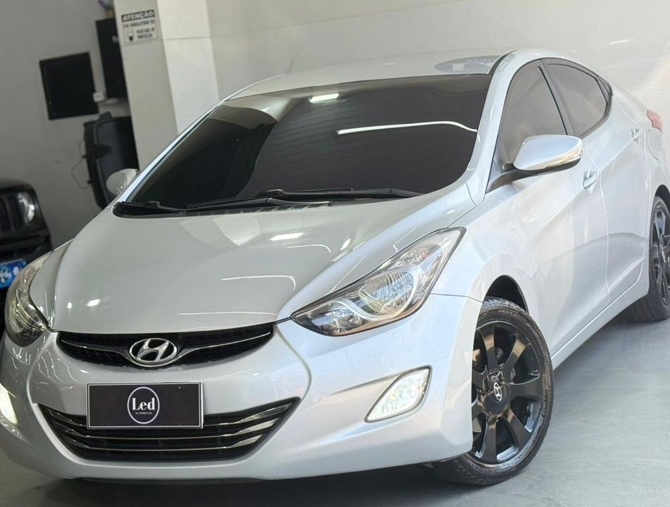 Hyundai Elantra GLS 1.8 16V Aut.