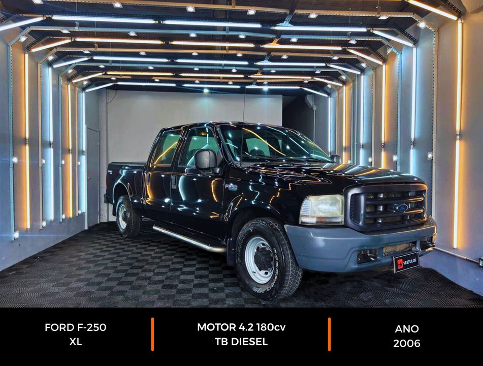 Ford F-250 XL 4.2 180cv CD TB Diesel