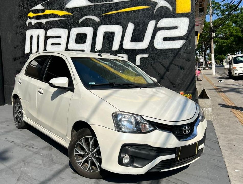 Toyota ETIOS PLATINUM 1.5 Flex 16V 4p Aut.