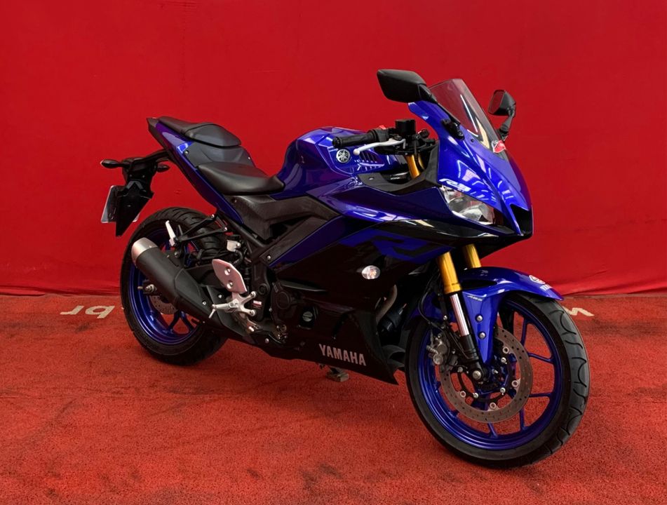 YAMAHA YZF R-3 321/ABS