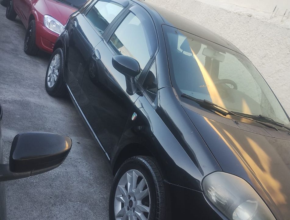 Fiat Punto ATTRACTIVE 1.4 Fire Flex 8V 5p