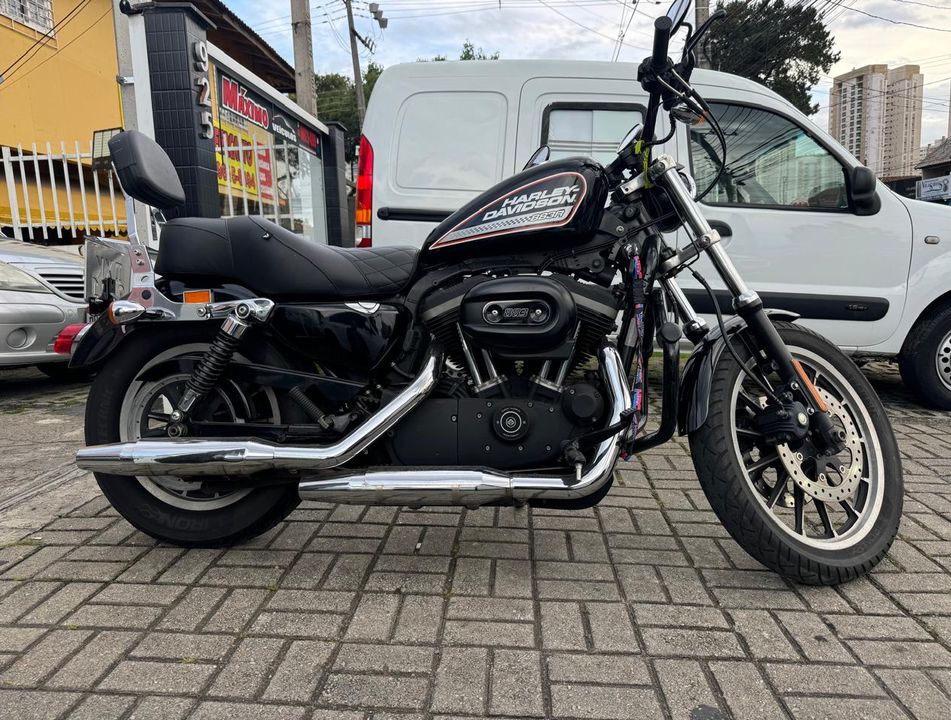 Harley XL 883 R