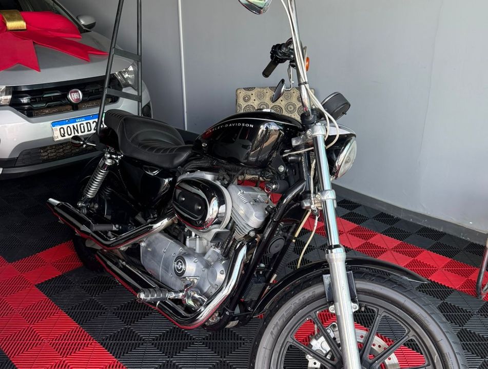 Harley XL 883 CUSTOM