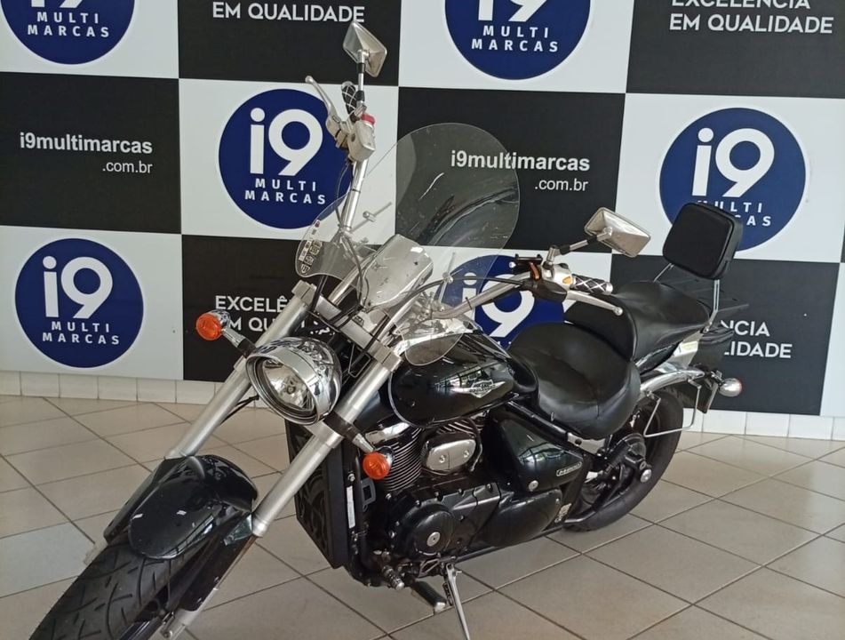 SUZUKI BOULEVARD M800