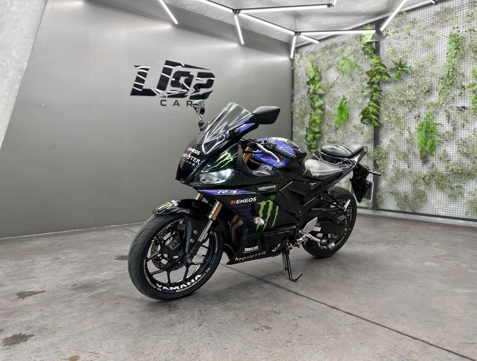 YAMAHA YZF R-3 321/ABS