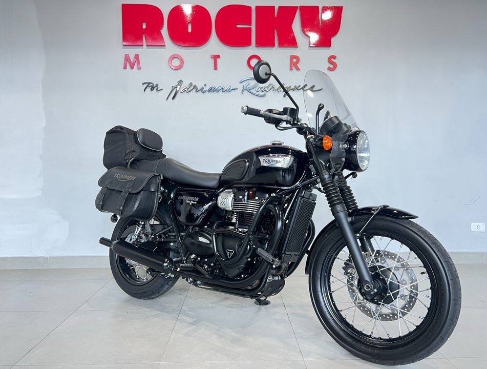 TRIUMPH BONNEVILLE T100 BLACK