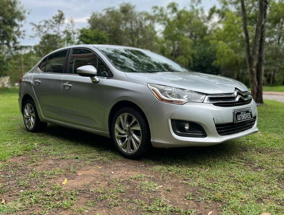 Citroën C4 LOUNGE Tendance 2.0 Flex 4p Mec.