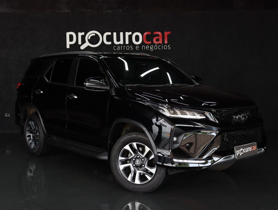 Toyota Hilux SW4 Diamond 2.8 TB 4x4 Die. Aut.