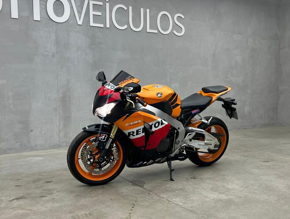 HONDA CBR 1000 RR Fireblade