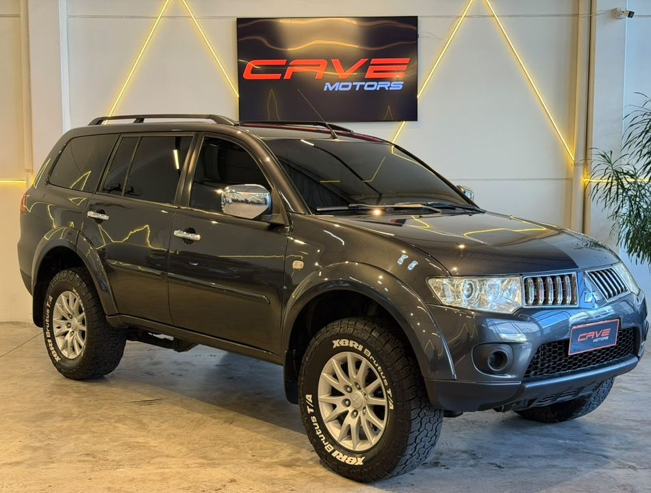 Mitsubishi Pajero DAKAR 3.2 4x4 T.I. Dies. 5p Aut.