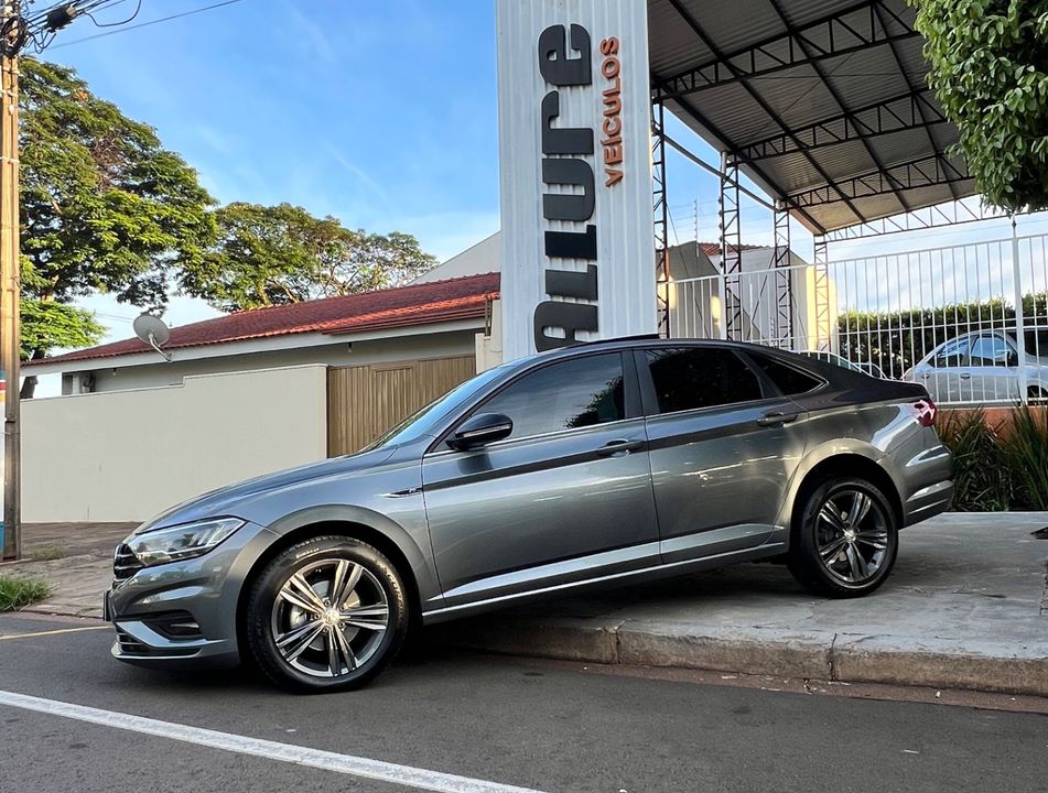 Volkswagen JETTA R-Line 250 TSI 1.4 Flex 16V Aut.