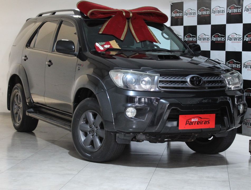 Toyota Hilux SW4 SRV D4-D 4x4 3.0 TDI Dies. Aut