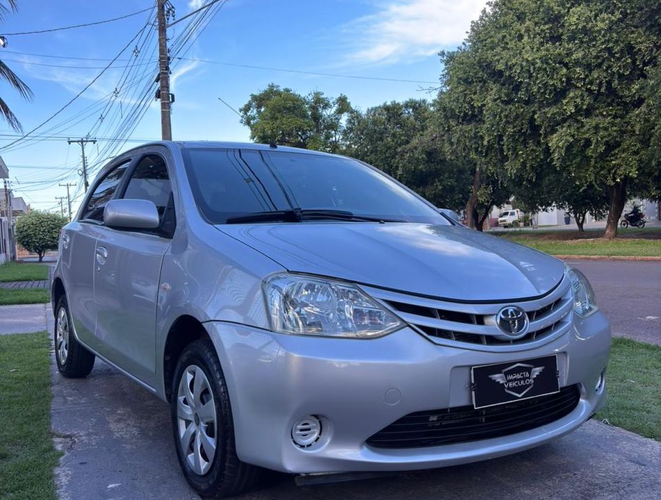 Toyota ETIOS XS  1.3 Flex 16V 5p Mec.