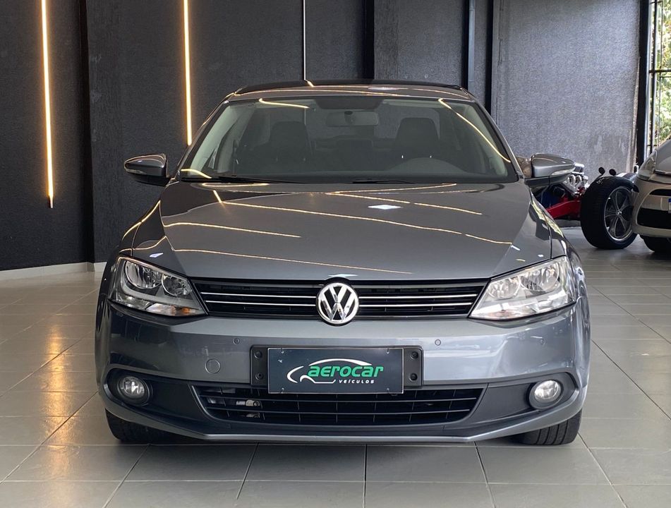 VolksWagen JETTA Comfortline 2.0 T.Flex 8V 4p Tipt.