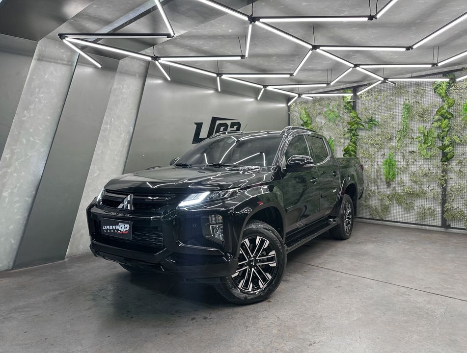 Mitsubishi L200 Tri. S.Urban HPE-S 2.4 4x4 Die. Aut