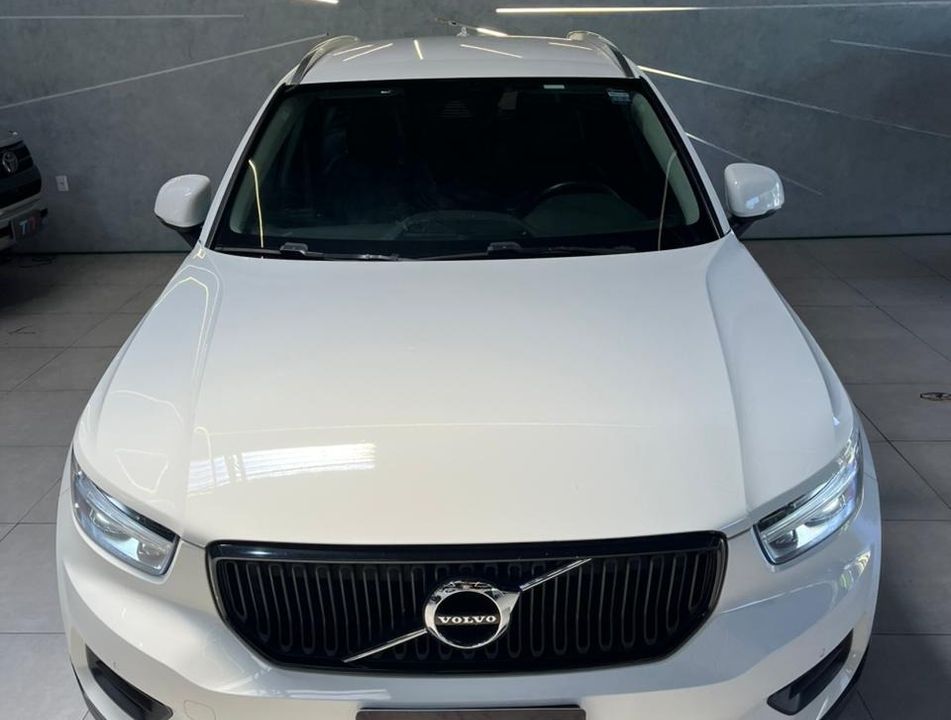 Volvo XC 40 T-5 MOMENTUM 2.0