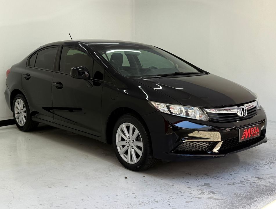 Honda Civic Sedan LXS 1.8/1.8 Flex 16V Aut. 4p