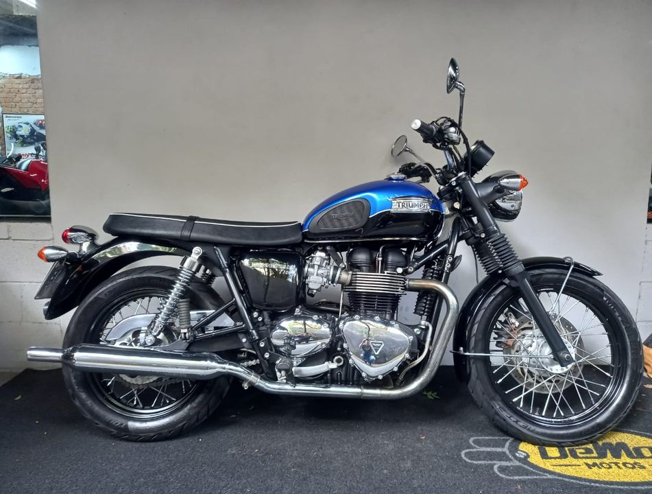TRIUMPH BONNEVILLE T100 