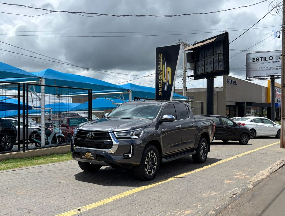 Toyota Hilux CD SRX 4x4 2.8 TDI 16V Diesel Aut.