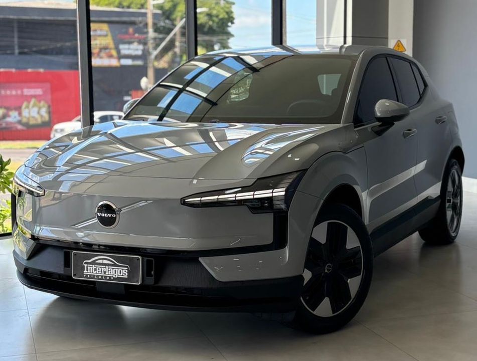 Volvo EX30 E60 Core (Elétrico)