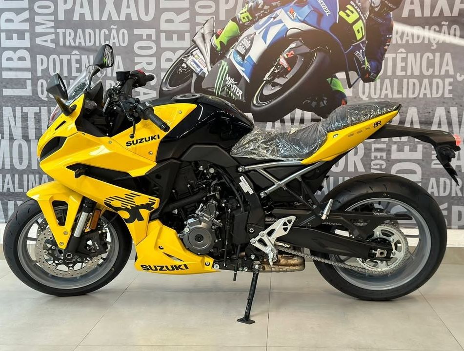 SUZUKI GSX-8R