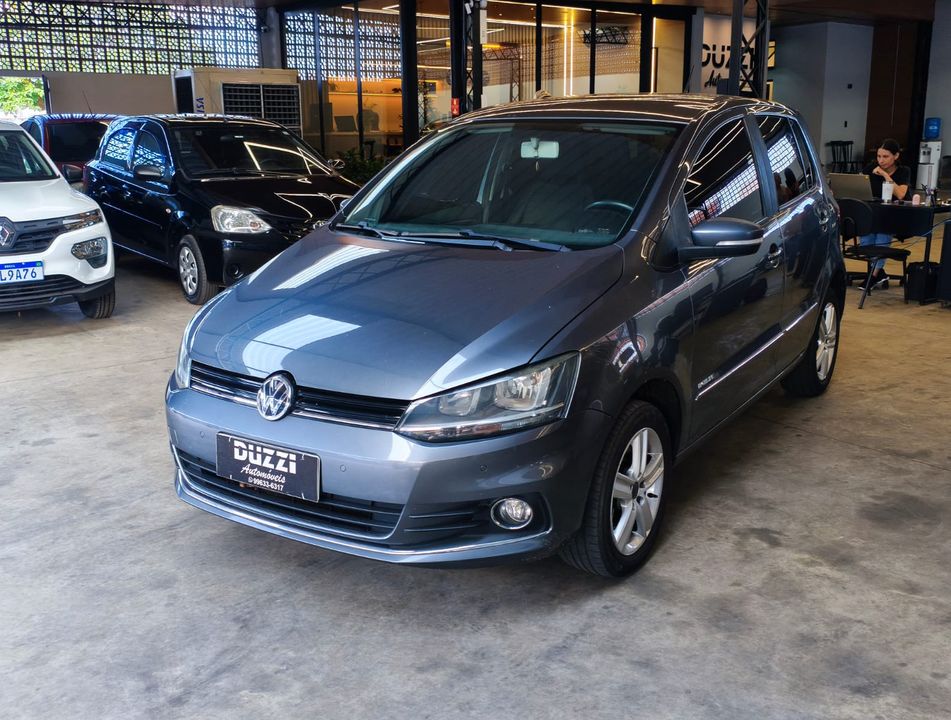 VolksWagen Fox Highline1.6 Flex 16V 5p