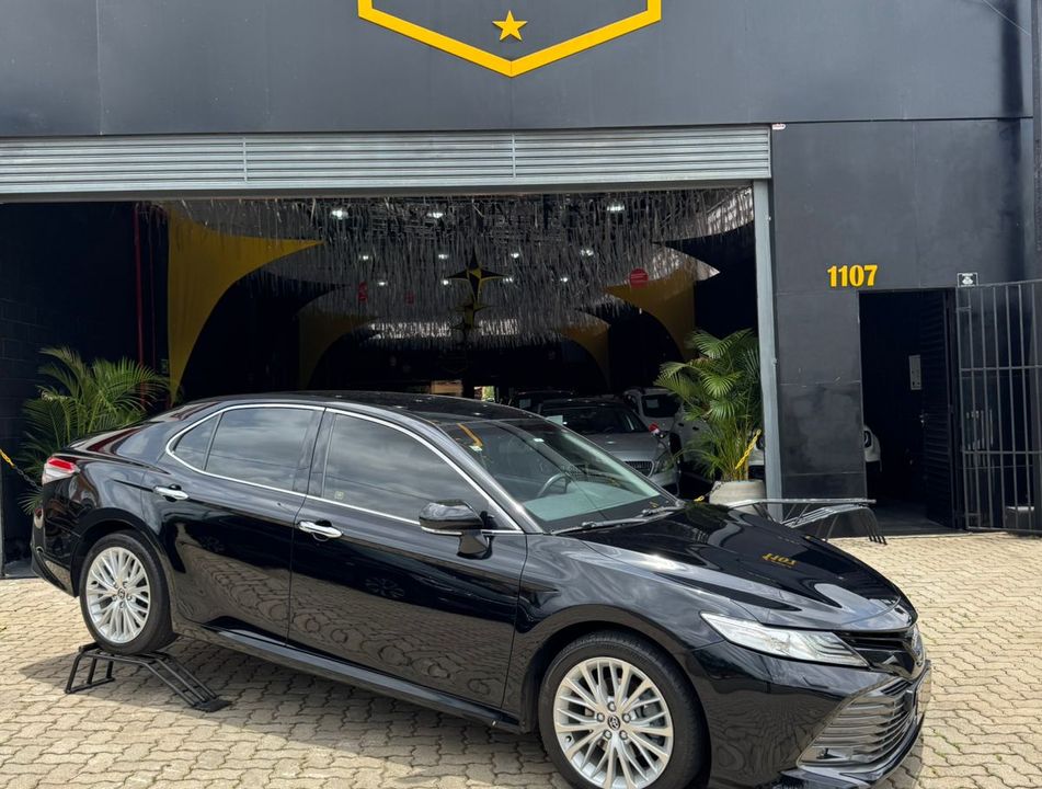 Toyota Camry XLE 3.5 24V Aut.