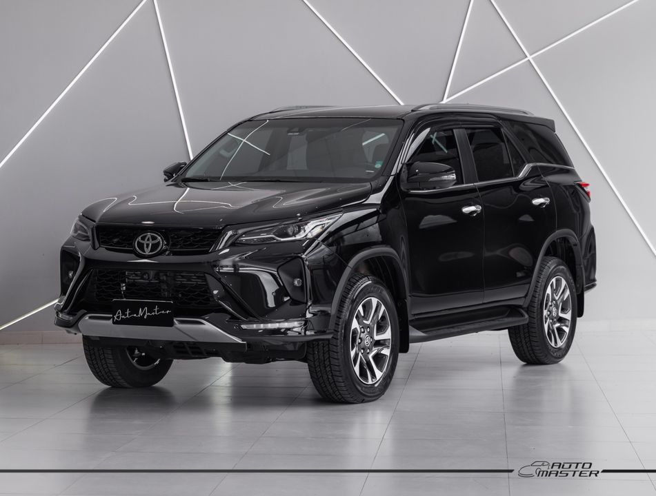 Toyota Hilux SW4 SRX Plat. 4x4 2.8 TB Die. Aut.