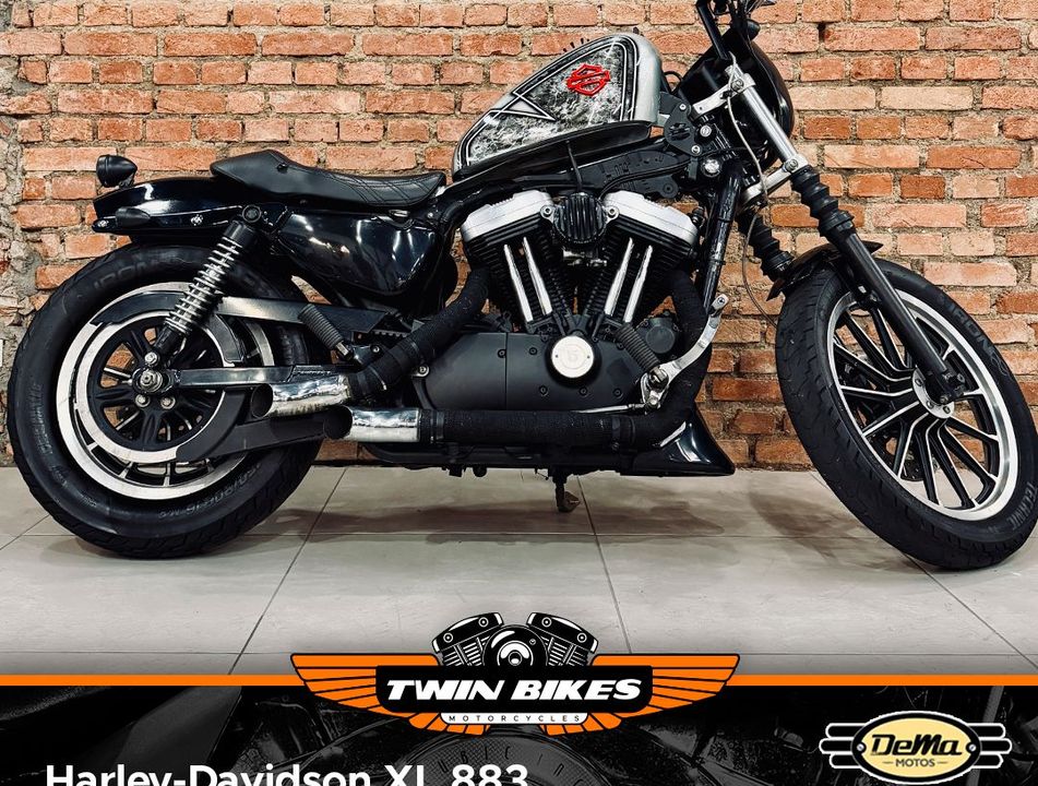 Harley XL 883 STD/ LOW