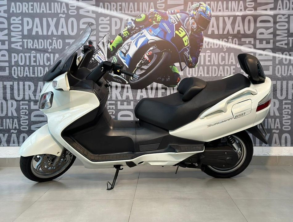 SUZUKI BURGMAN 650 EXECUTIVE/ 650